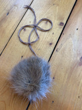 Load image into Gallery viewer, Pompoms