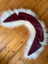 Load image into Gallery viewer, Fluffy sheepskin stole (mineral-tanned)