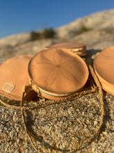 Load image into Gallery viewer, Sand Dollar Purse