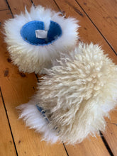 Load image into Gallery viewer, Sheepskin cuffs (bark-tanned)