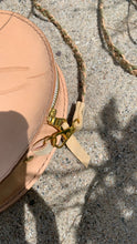 Load image into Gallery viewer, Sand Dollar Purse