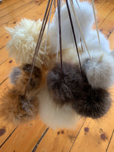 Load image into Gallery viewer, Pompoms