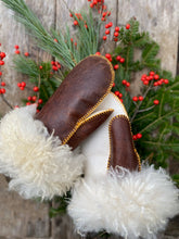 Load image into Gallery viewer, Bald Eagle mittens