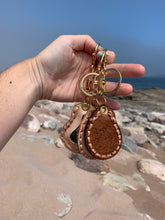 Load image into Gallery viewer, Bag charm/Keychain - Mussel Shell