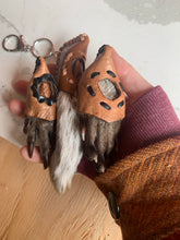 Load image into Gallery viewer, Keychain or ornamento - beaver's paw with fish leather inlay