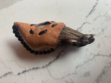 Load image into Gallery viewer, Keychain or ornamento - otter's paw with fish leather inlay