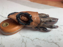 Load image into Gallery viewer, Keychain or ornamento - beaver's paw with fish leather inlay