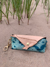 Load image into Gallery viewer, Critter Closure Sunglasses Case - Humpback Whale