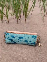 Load image into Gallery viewer, Critter Closure Sunglasses Case - Humpback Whale