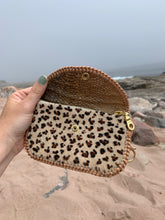 Load image into Gallery viewer, Keychain-Wallet - Skunks N’ Cheetah