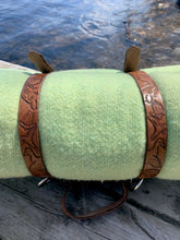 Load image into Gallery viewer, Blanket straps - ocean theme