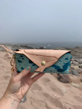 Load image into Gallery viewer, Critter Closure Sunglasses Case - Humpback Whale