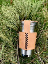 Load image into Gallery viewer, Picnic cups - squirrel with eagle lid