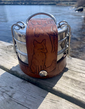 Load image into Gallery viewer, Tiffin A - woods theme