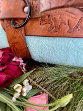 Load image into Gallery viewer, Blanket straps - woods theme