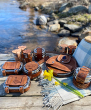 Load image into Gallery viewer, Tiffin B - lake theme with Canada goose top