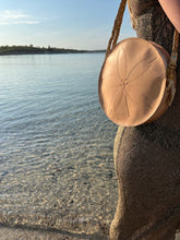 Load image into Gallery viewer, Sand Dollar Purse
