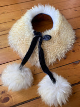 Load image into Gallery viewer, Tooled Reversible Sheepskin Collars
