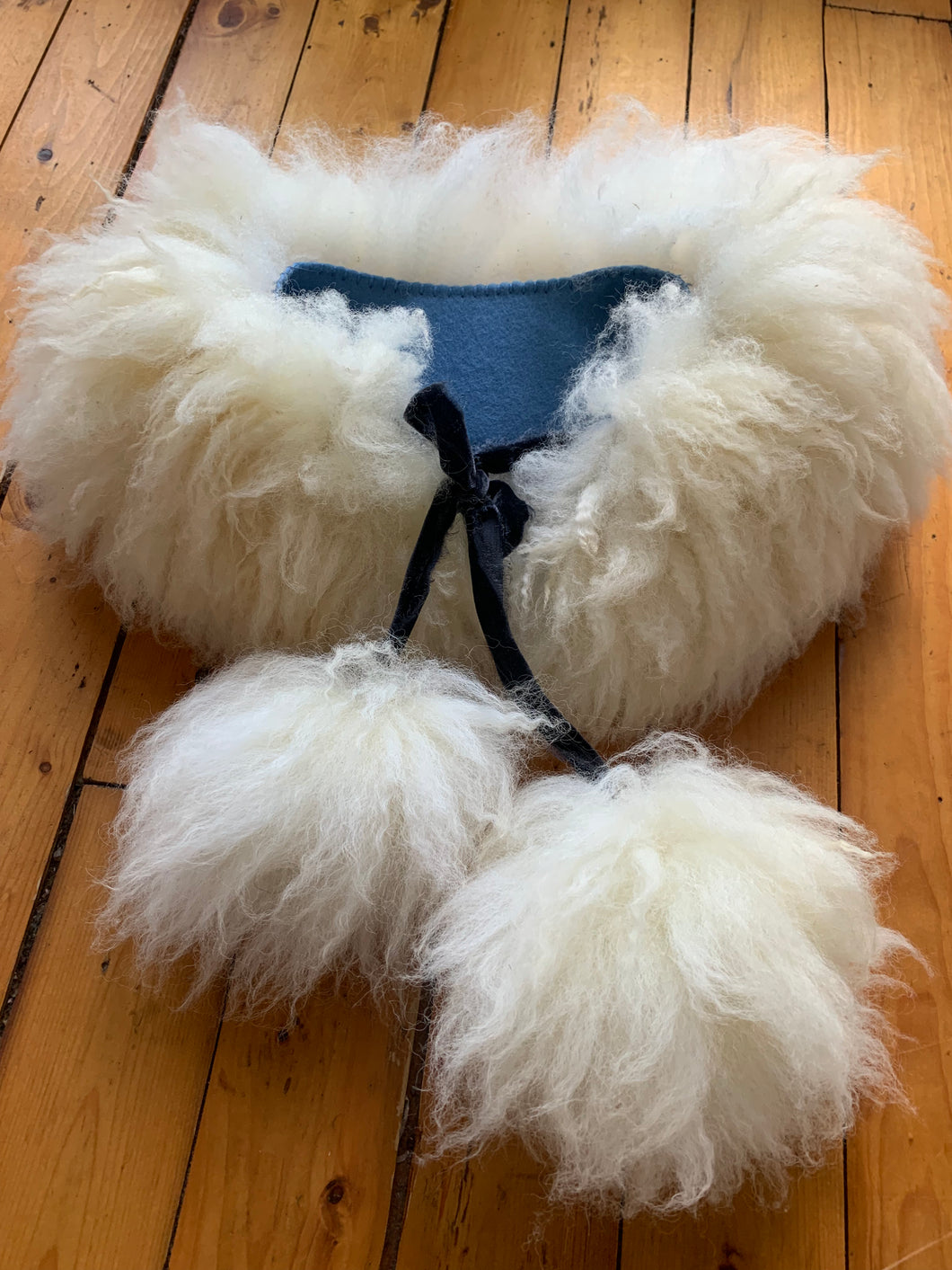 Fluffy Sheepskin Collars (mineral-tanned)