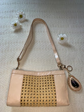 Load image into Gallery viewer, Rattan clutch purse
