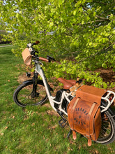 Load image into Gallery viewer, Bicycle handlebar bag
