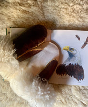 Load image into Gallery viewer, Bald Eagle mittens

