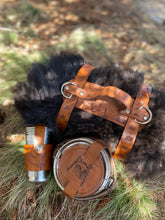 Load image into Gallery viewer, Blanket straps - porcupine and pine
