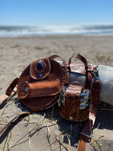 Load image into Gallery viewer, Picnic Purse

